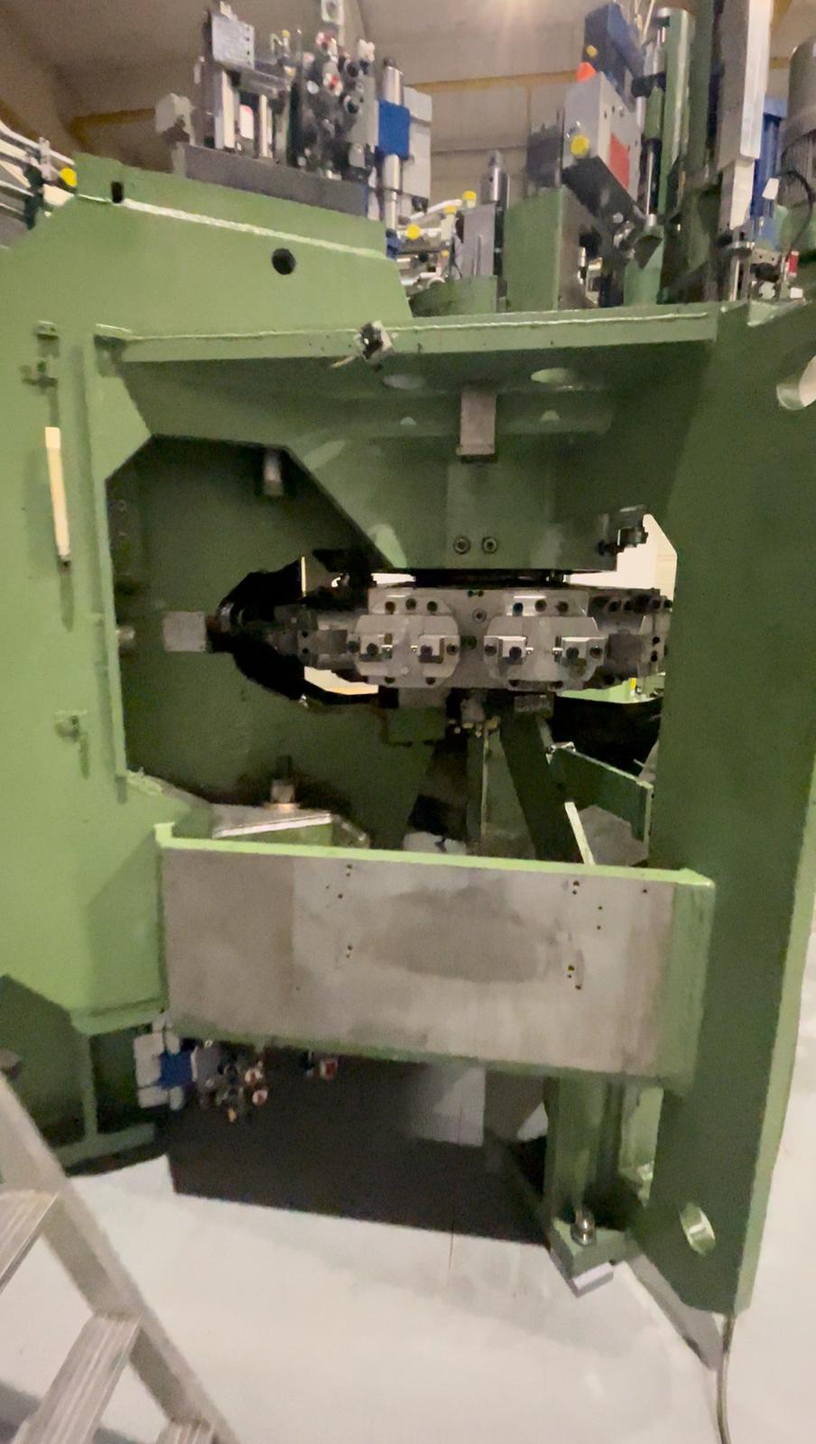 Modernisierungsprojekt: Überholte Pressmaschine